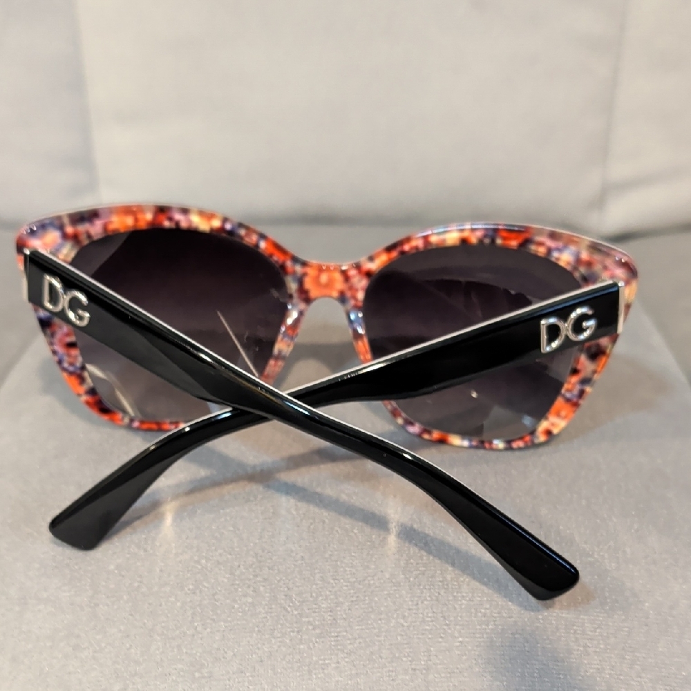 Dolce & Gabbana Floral Sunglasses - Black and Pink